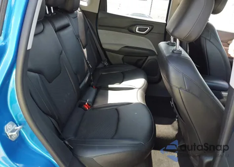 2022 Jeep Compass Latitude 4X4 from USA, damaged, VIN 3C4NJDBB8NT105484